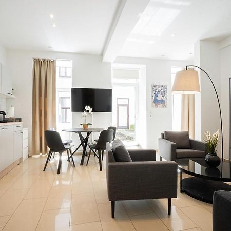 Chic Newly-Renovated Apartment Steps From Subway In Vienna'S Hernals District Esterno foto