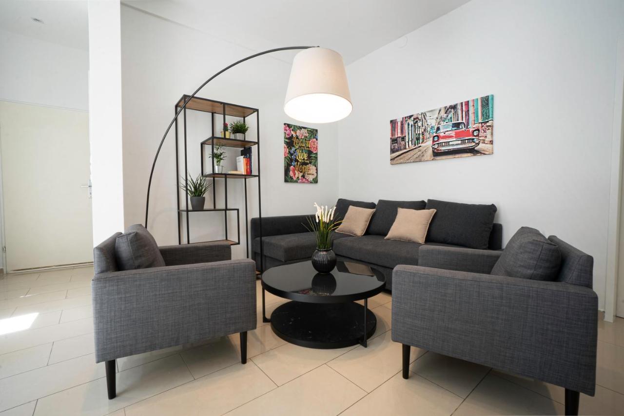 Chic Newly-Renovated Apartment Steps From Subway In Vienna'S Hernals District Esterno foto