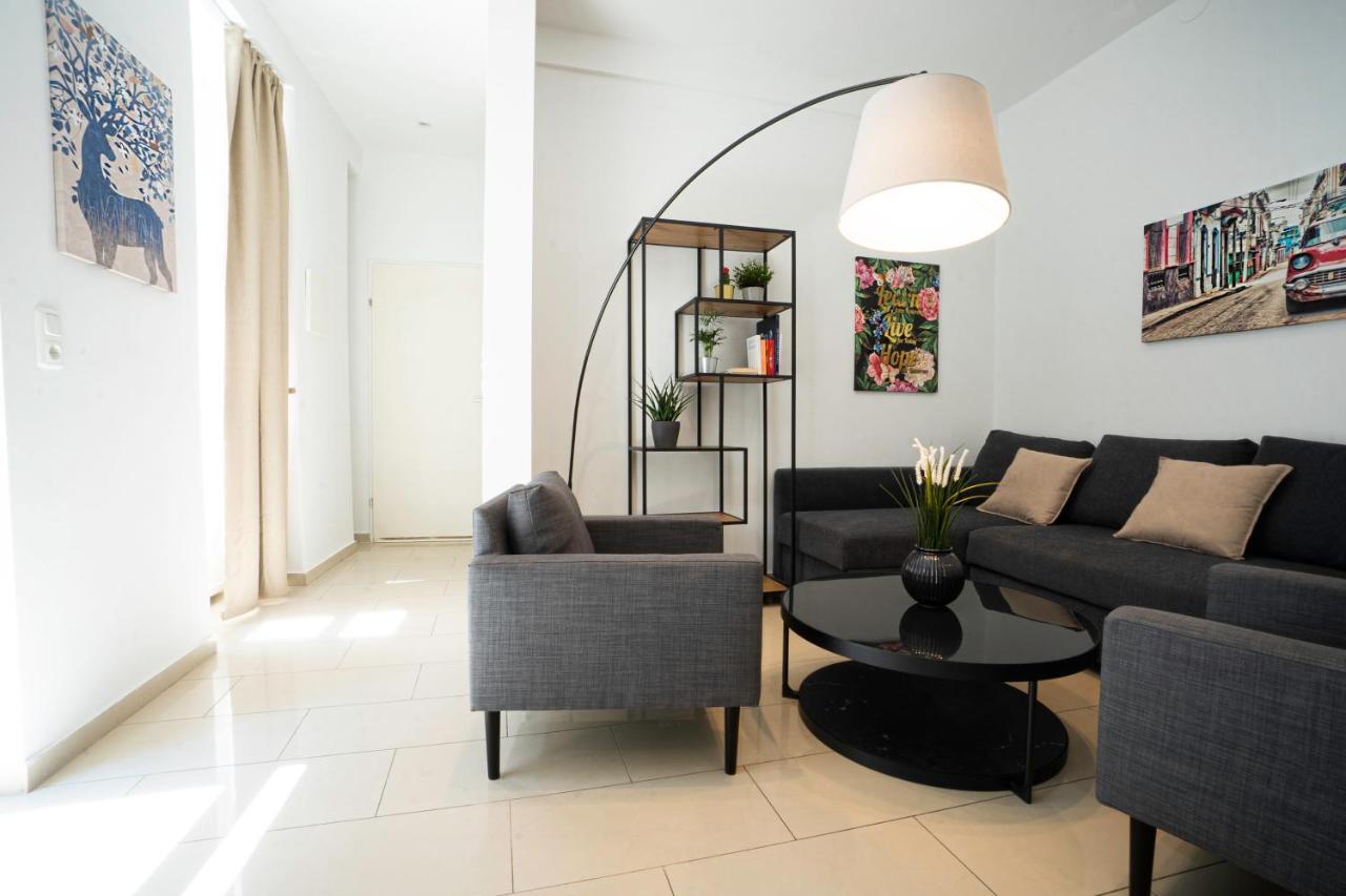 Chic Newly-Renovated Apartment Steps From Subway In Vienna'S Hernals District Esterno foto