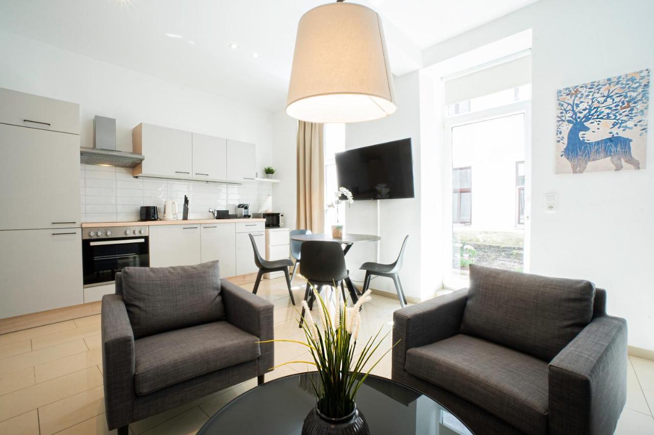 Chic Newly-Renovated Apartment Steps From Subway In Vienna'S Hernals District Esterno foto